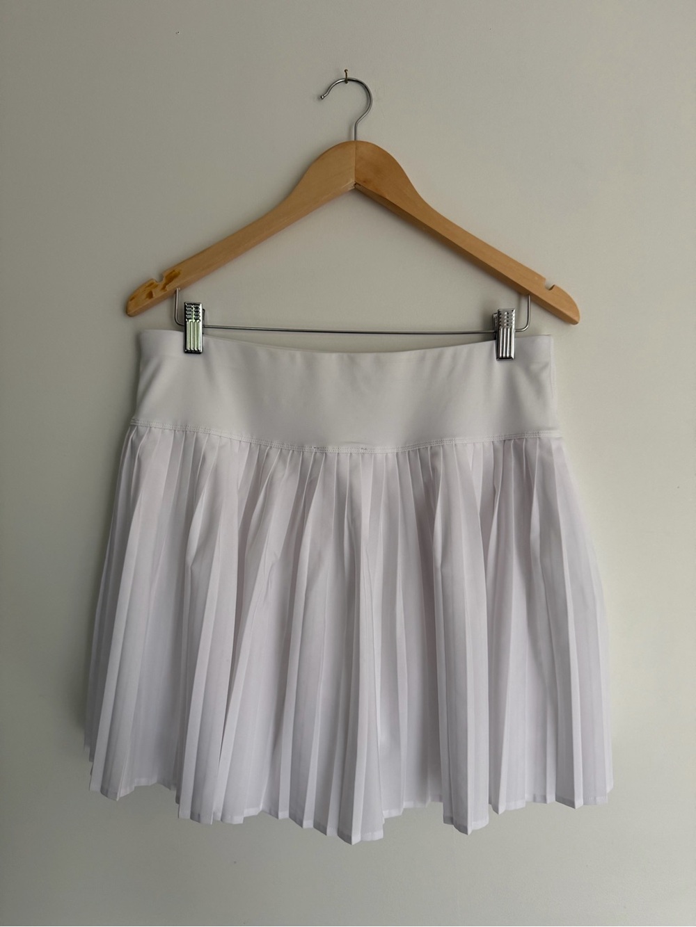 White Athletic Pleated Tennis Skort | Built-In Shorts | ACX Active | Large - Picture 5 of 6